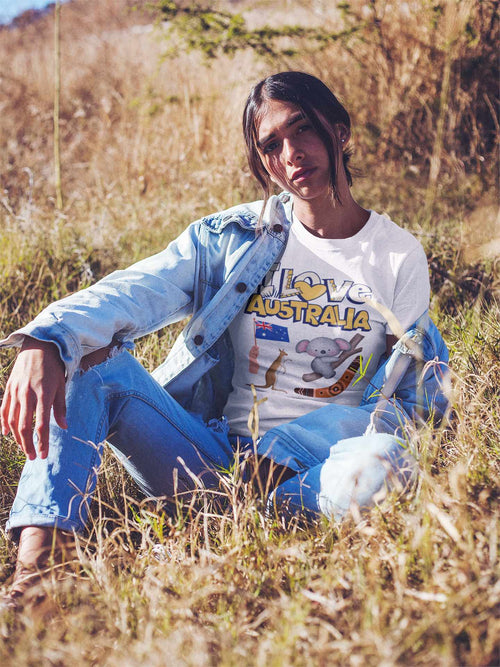 I Love Australia T-Shirt – Iconic Aussie Koala, Kangaroo, Flag & Boomerang Design