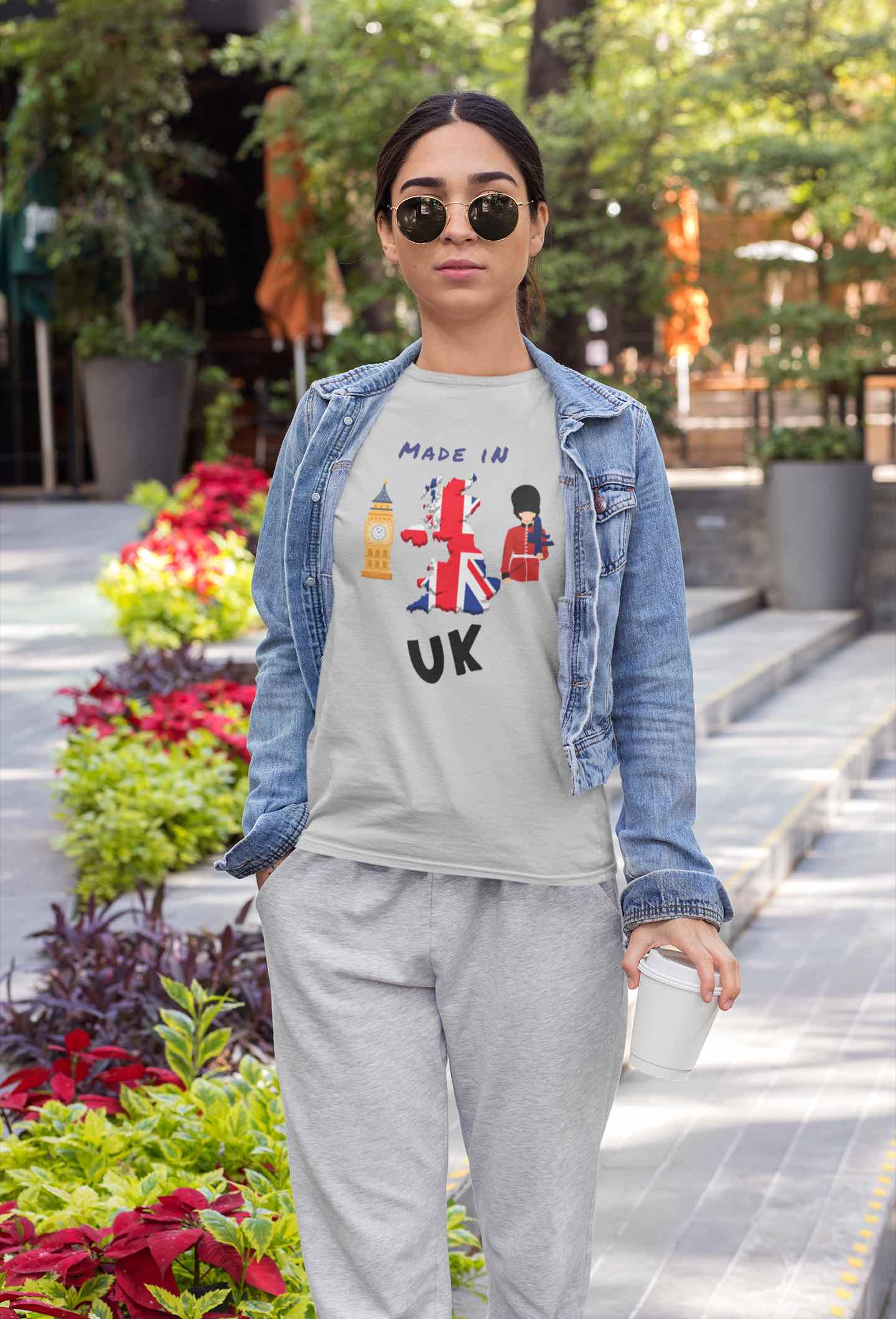 Made in UK T-Shirt with Flag, Big Ben & King’s Guard